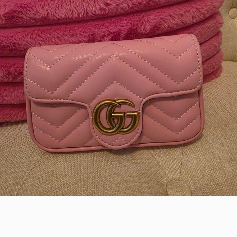 Elegant Pink Chevron Leather Purse